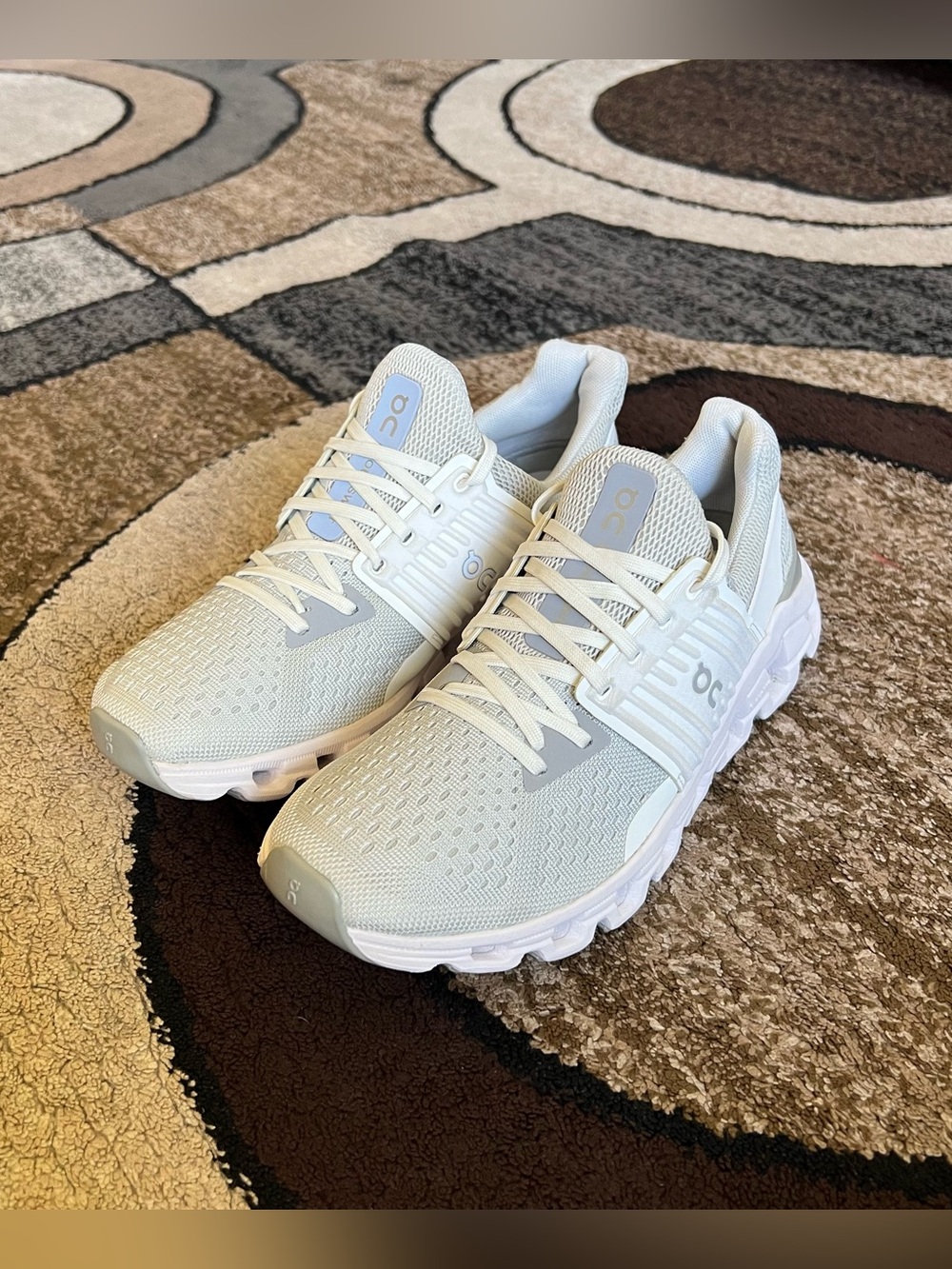 Women’s On Cloudswift running sneakers Size 6.5